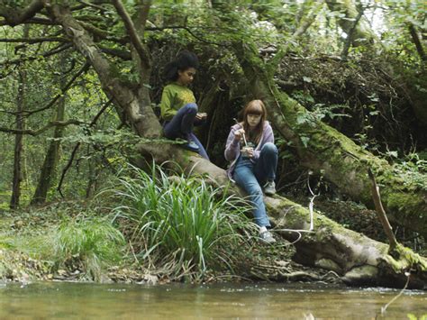 Let Me In - Ein düsteres Coming-of-Age-Drama mit einem Hauch von Vampirromantik!